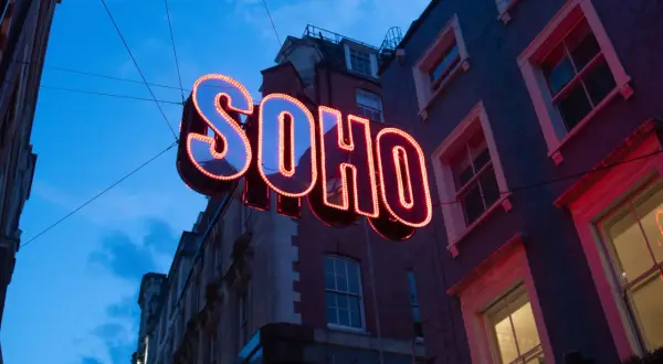 Gdzie zjeść w Londynie? Odkryj najlepsze miejsca na posiłek